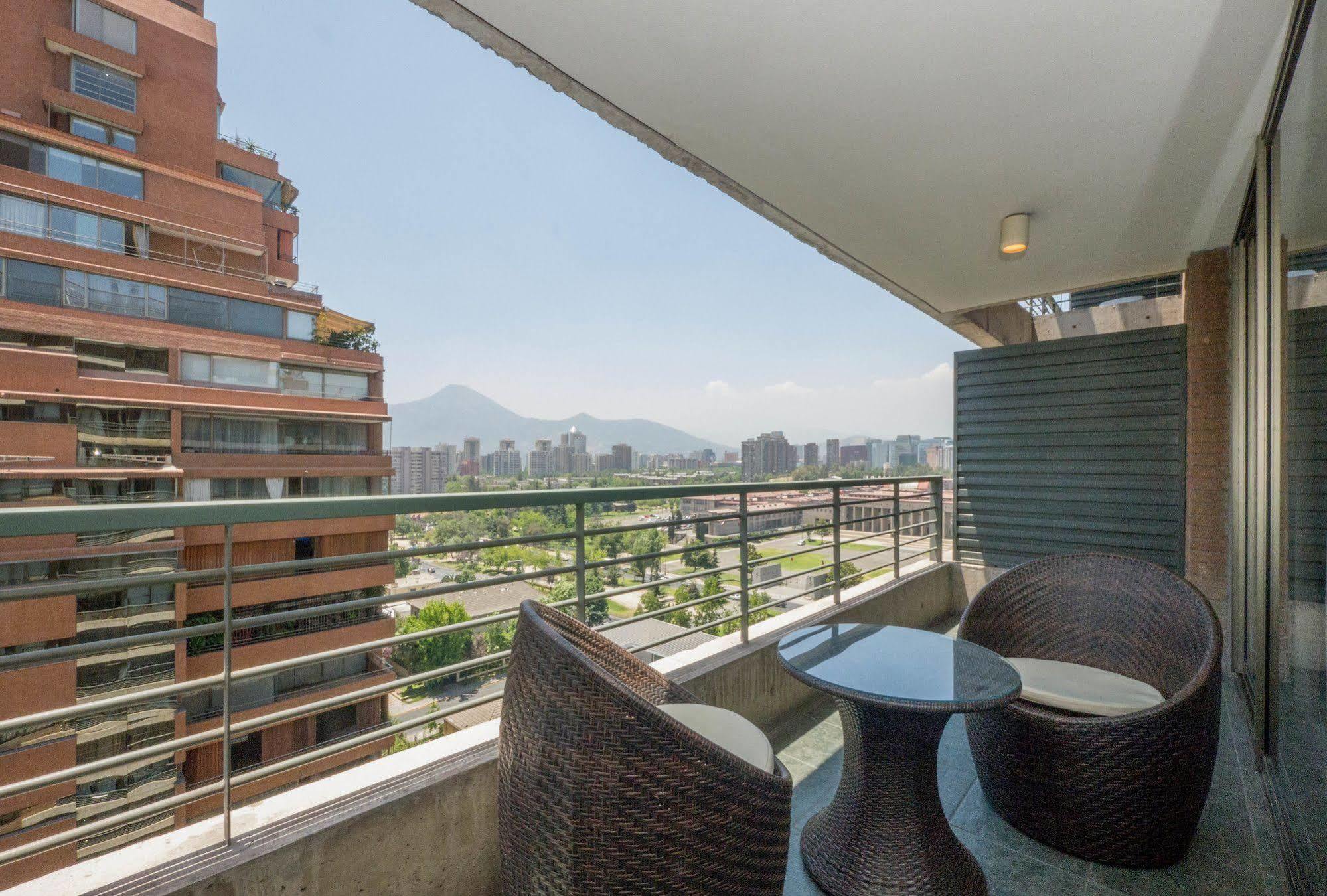 Livinnest Apartments Сантьяго Экстерьер фото