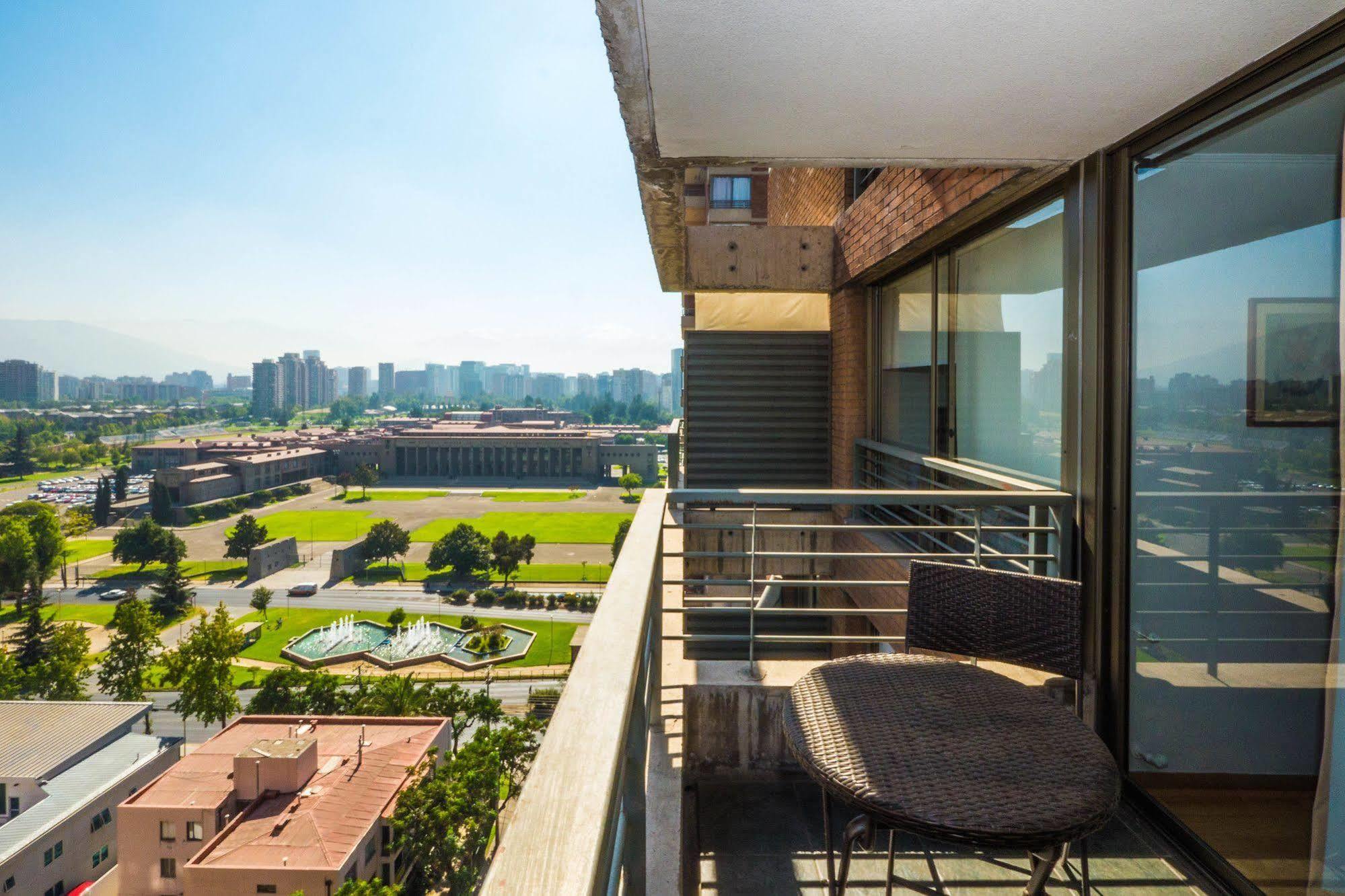 Livinnest Apartments Сантьяго Экстерьер фото